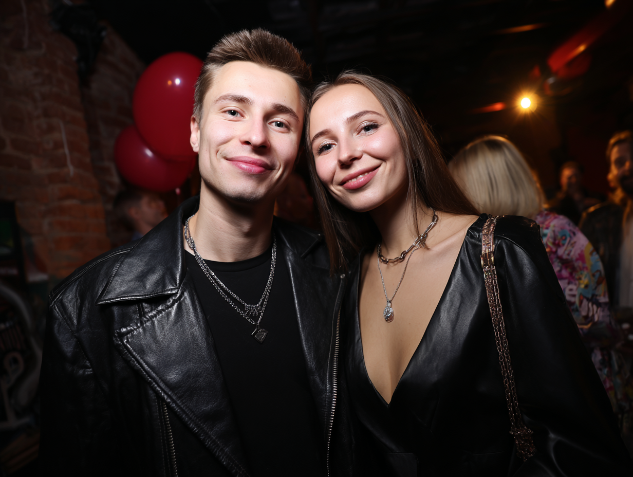 Парни и девушки из Нальчика